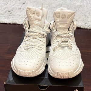 Adidas Harden Stepback basketball sneaker.  SZ 9.